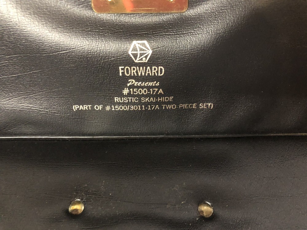 VINTAGE FORWARD RUSTIC SKAI HIDE ITALY BRIEFCASE BLACK