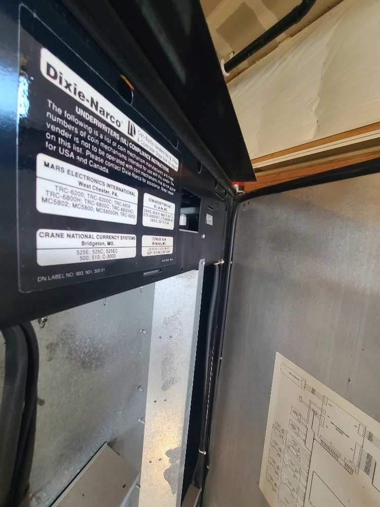 Working dixie narco pop soda vending machine