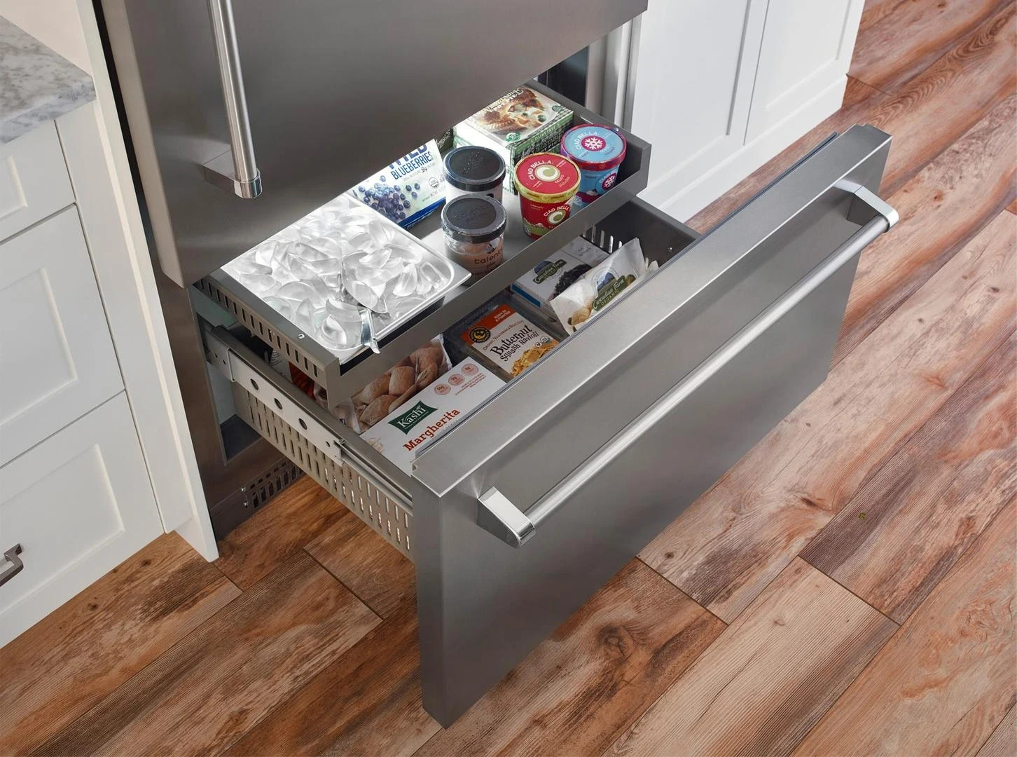 BBB36R2-21-21FL-BlueStar 36" Bottom Freezer Fridge Stainless RT Hinge Display