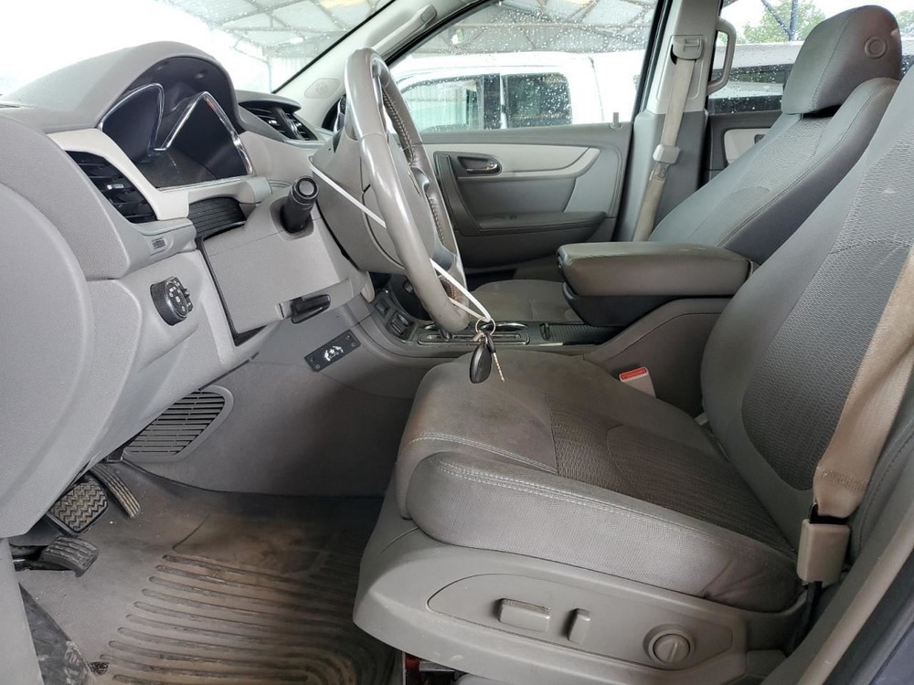 TRAVERSE 2017 Glove Box 4735362
