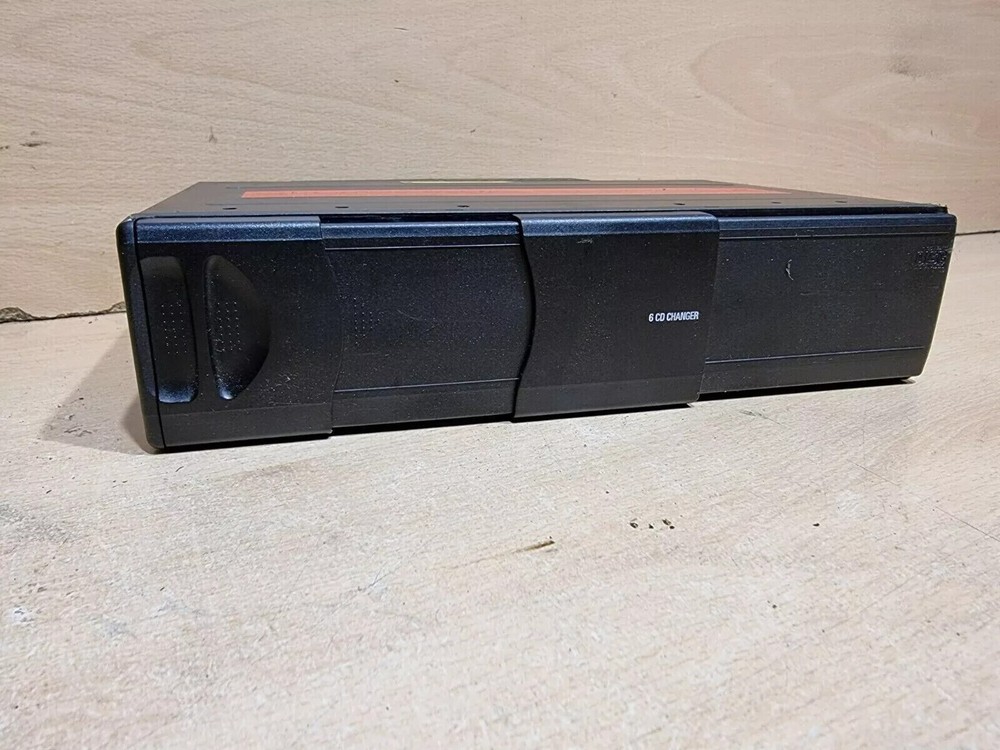 BMW E81 E87 E90 E91 E92 E93 1 3 Series 6-disc CD Changer With Magazine 6977759