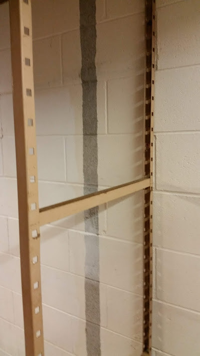 Heavy-Duty Racking Storage Unit With 5 Shelves
