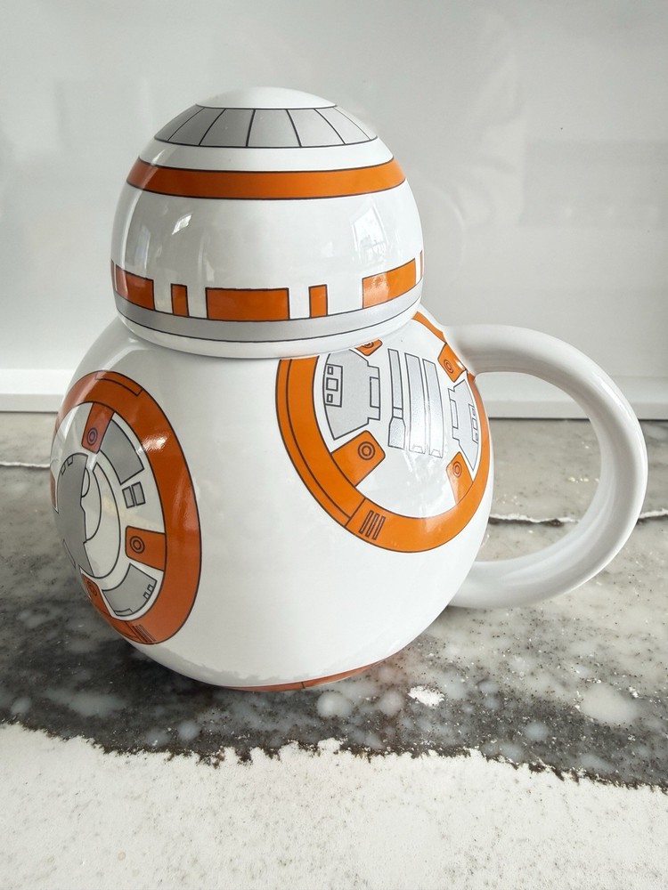 NWT DISNEY STAR WARS BB-8 MUG