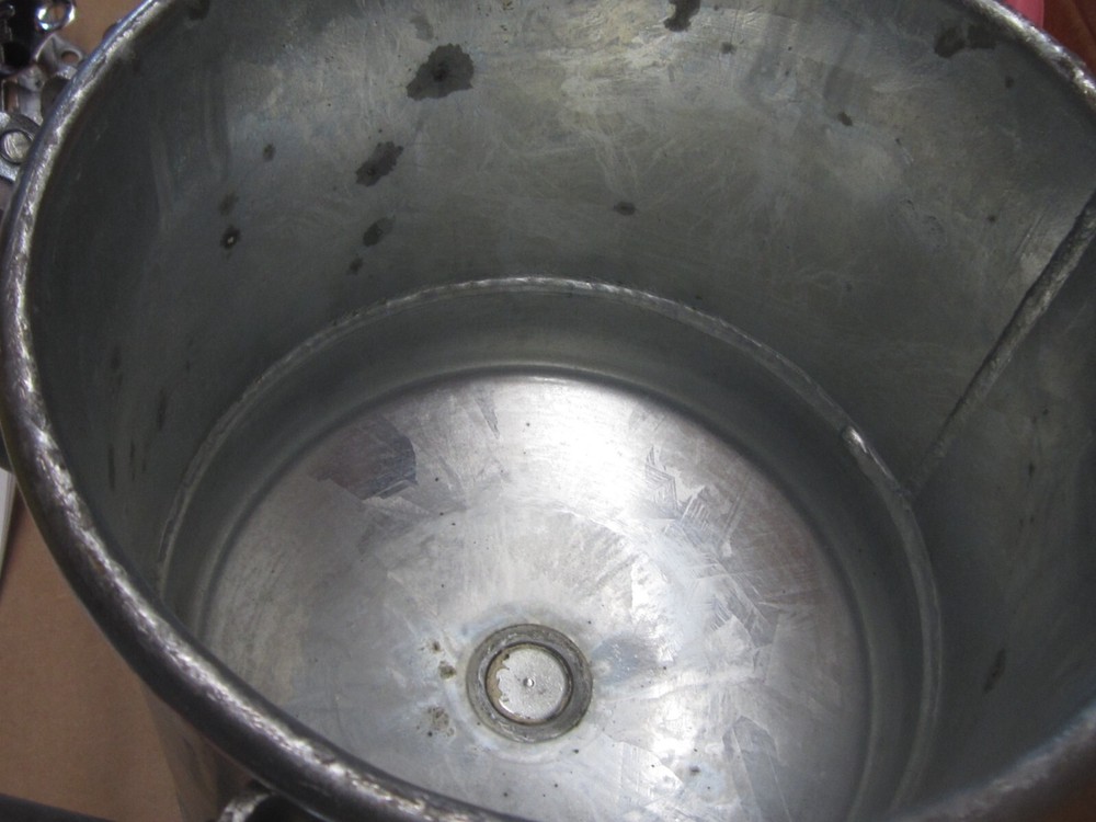BINKS 83G PRESSURE POT