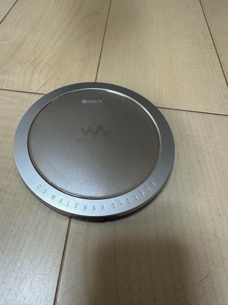 SONY D-EJ720 Walkman Portable CD Player Silver Good