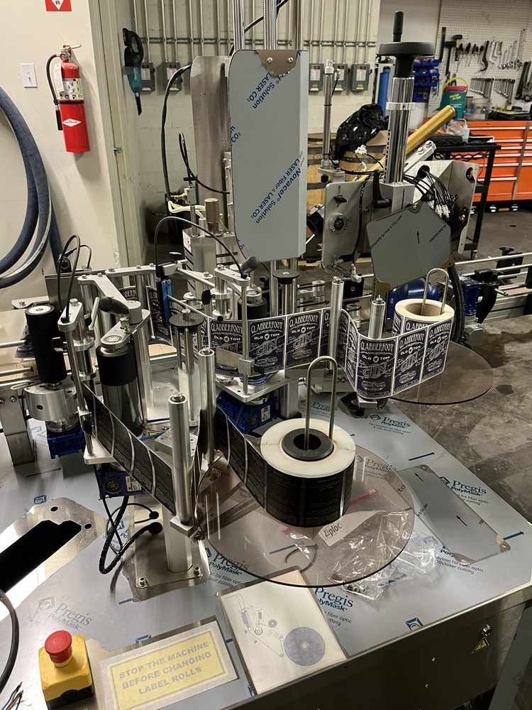 CDA R1000 Bottle Labeler