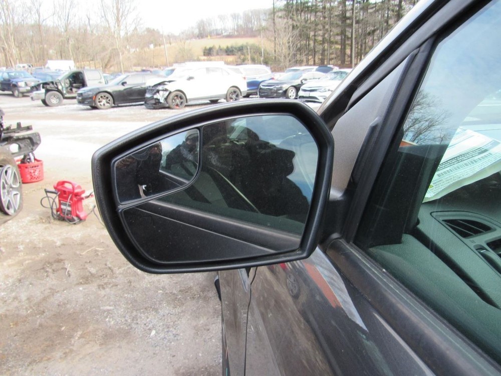 ESCAPE 2019 Glove Box 1027313