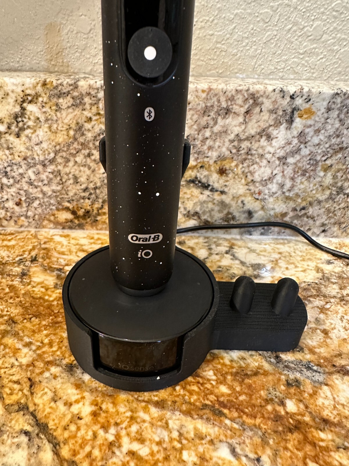 Oral B IO 10 Brush + Head Holder for round base / countertop organizer IO10