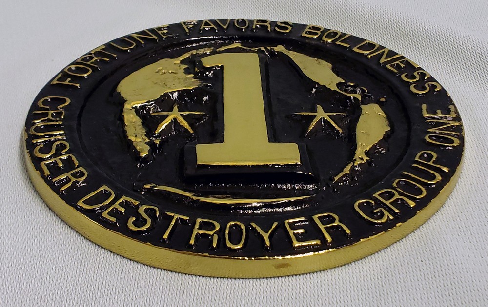 SOLID BRASS US NAVY CRUISER DESTROYER GROUP ONE CREST INSIGNIA PLAQUE