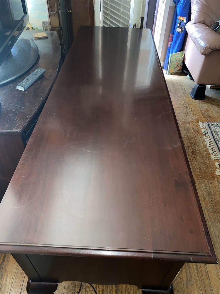 Very Nice LINK-TAYLOR Heirloom Solid Mahogany Queen Anne Buffet