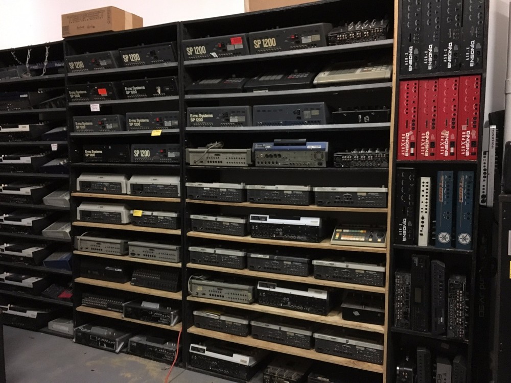 Akai Professional MPC Studio 2 USB Controller in box ARMENS