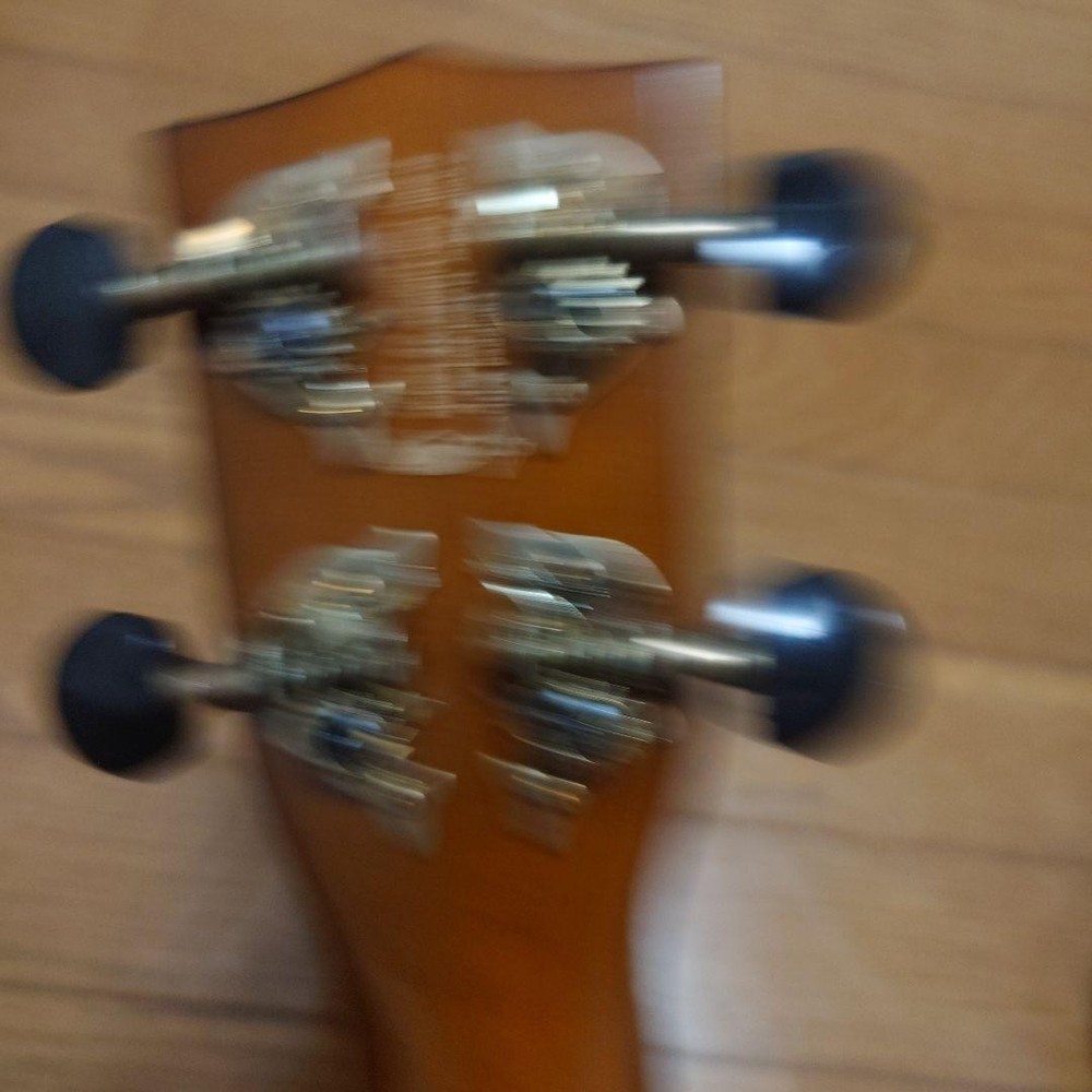 Ukulele MAHALO MR1 tbr