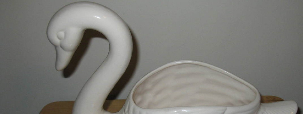 Swan Vase White