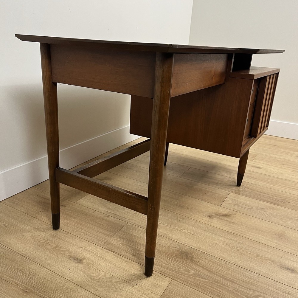 Mid-Century Modern Desk By Hooker For Mainline