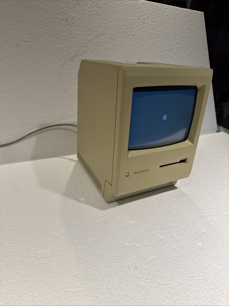 Vintage Apple Macintosh Plus M0001A