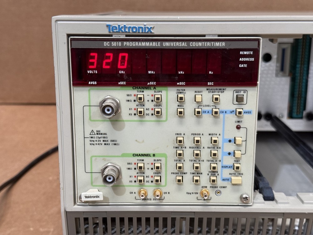 Tektronix DC 5010 Programmable Universal Counter/Timer