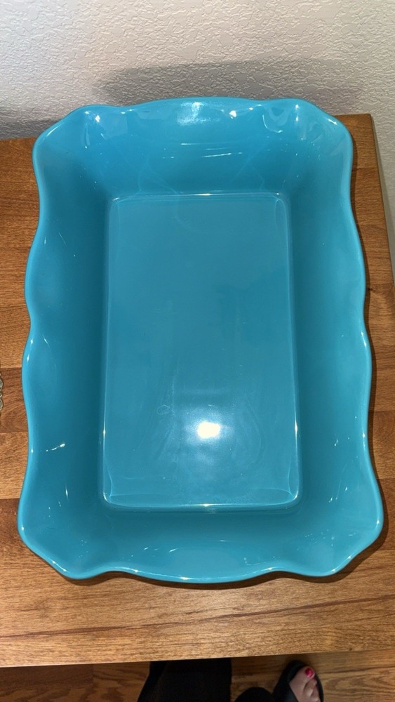 The Pioneer Woman 2-Piece Rectangular Ruffle Top Ceramic Bakeware Set