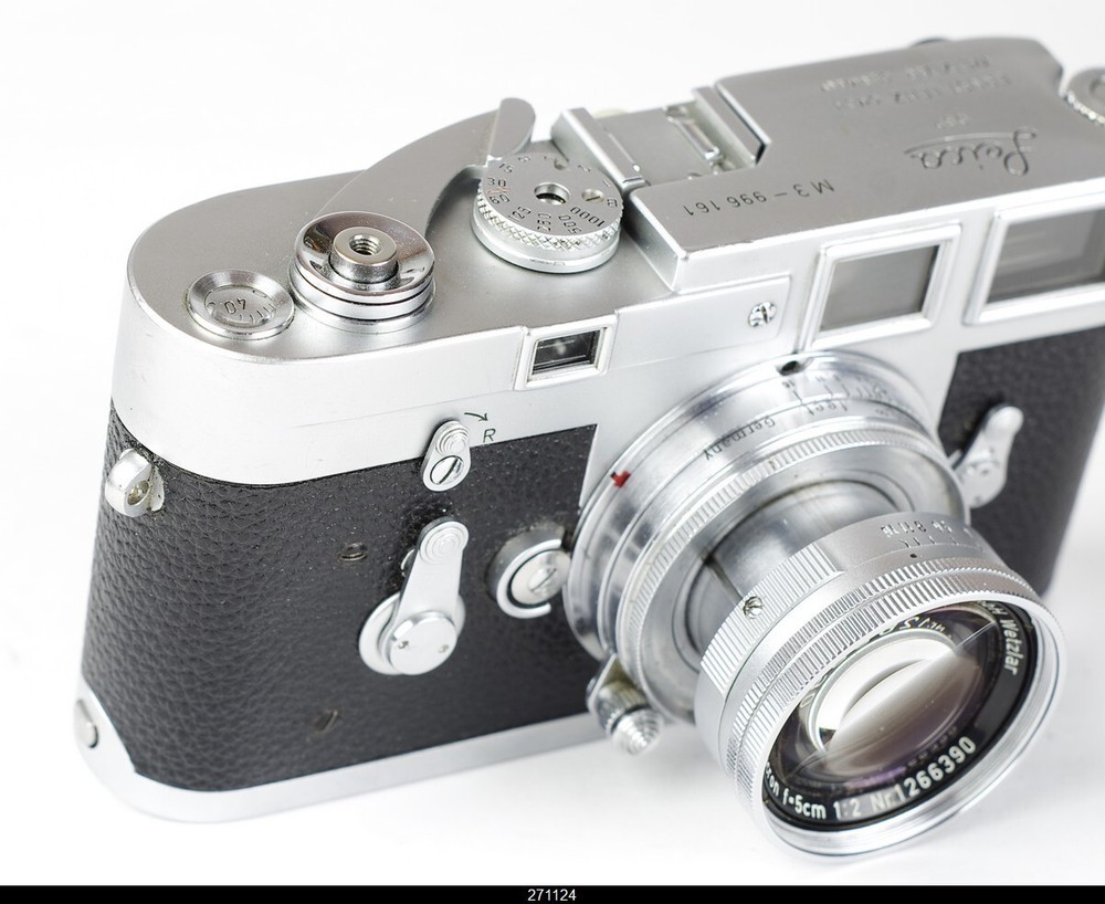 Leica M3 Camera Lens Summicron 2/5cm w/ Case