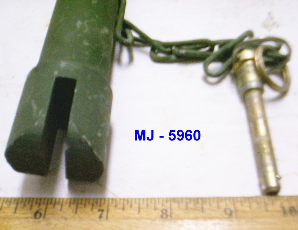 Draw Bar for Three Point Hitch on Small Tractor or (?) (NOS)