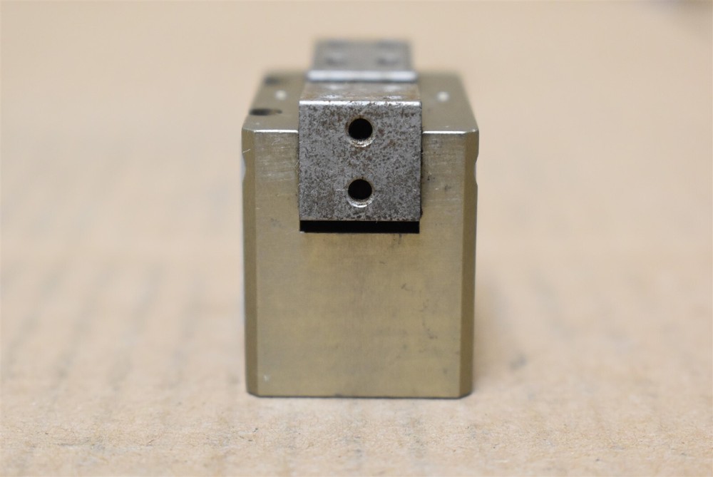 Robohand Pneumatic Angular Gripper Model RA-5
