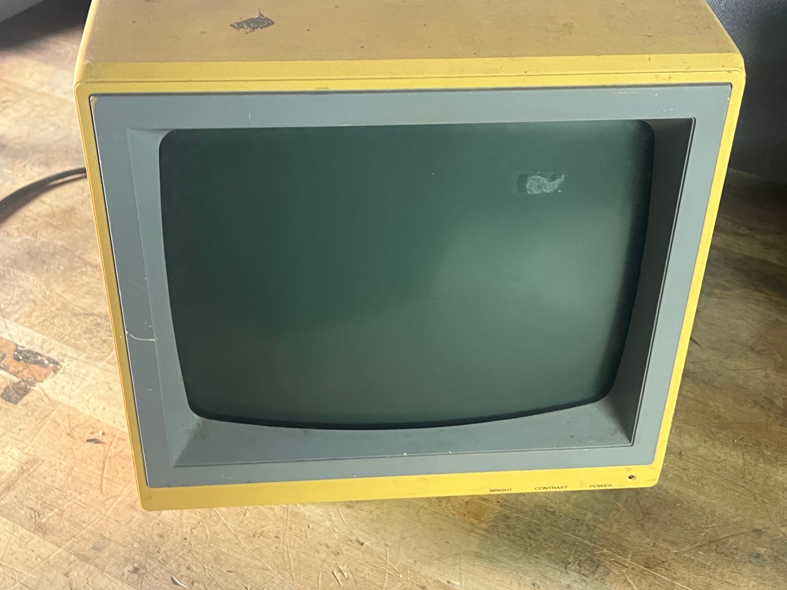 Goldstar MBM-2233 Vintage Monitor for Apple II Atari C64 1984 - 12" screen