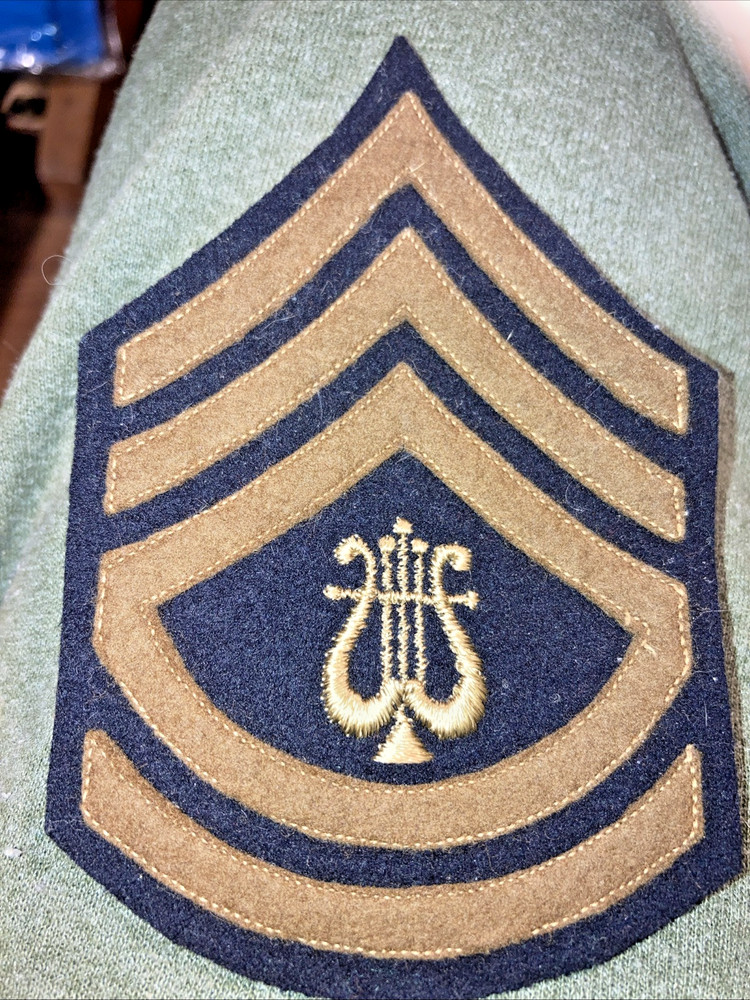 BEAUTIFUL TECHNICAL SERGEANT MUSICIAN CHEVRON music band usma arm patches rank