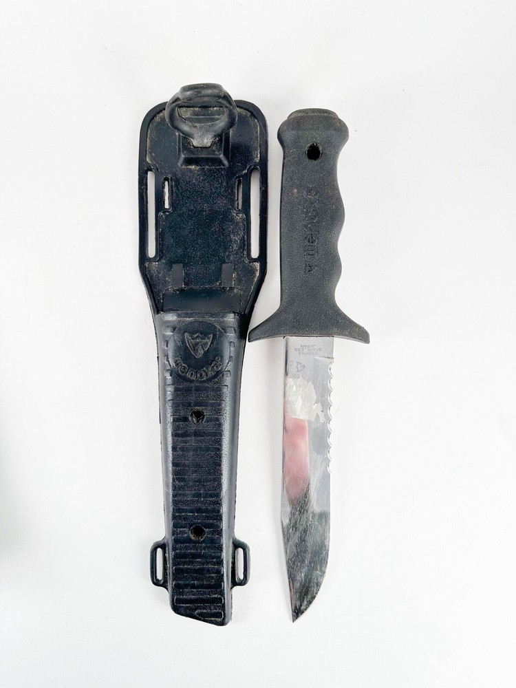 Wenoka Dive Knife Model 7753 with sheath/strap Nice Condition