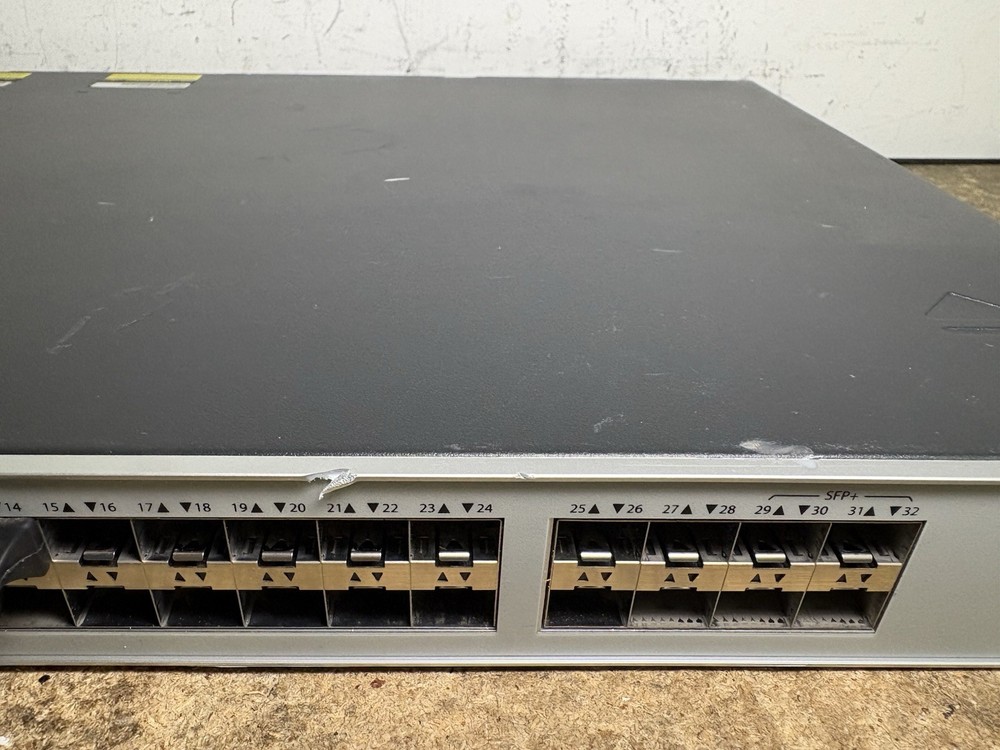 FS S5810-28FS 28-Port Gigabit Ethernet L3 Stackable Switch