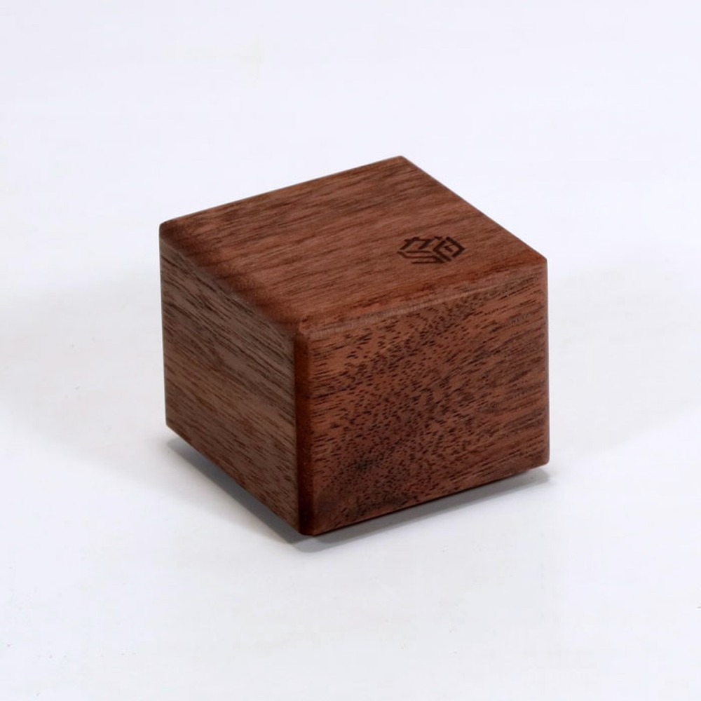 Karakuri Small Box #6 - Karakuri Creation Group - Puzzle Box