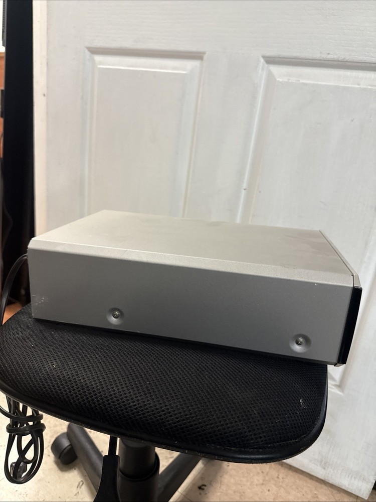 Yamaha CDC-E250 Compact Disc Player- Untested- Sold As Is