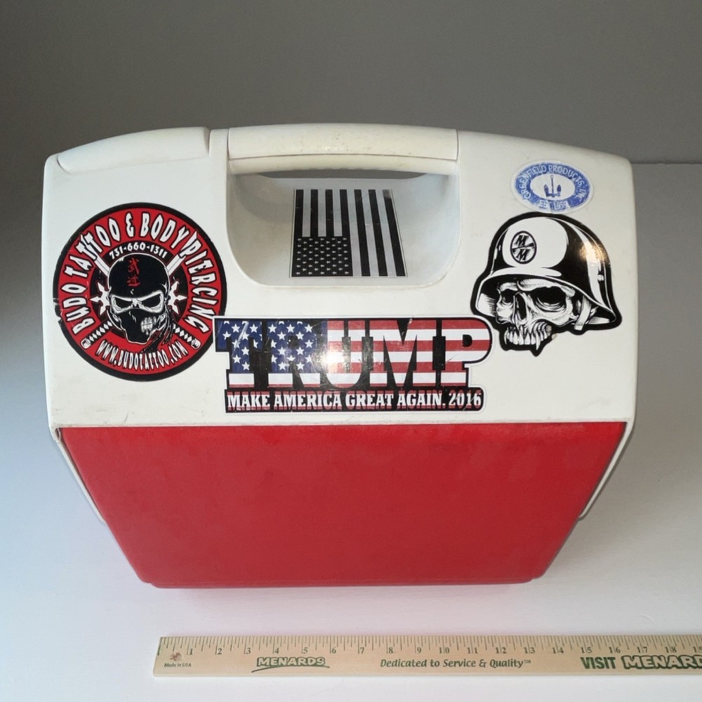 Igloo Cooler Box Red White Plastic Stickered 13x10x8.5 in Solid Capacity