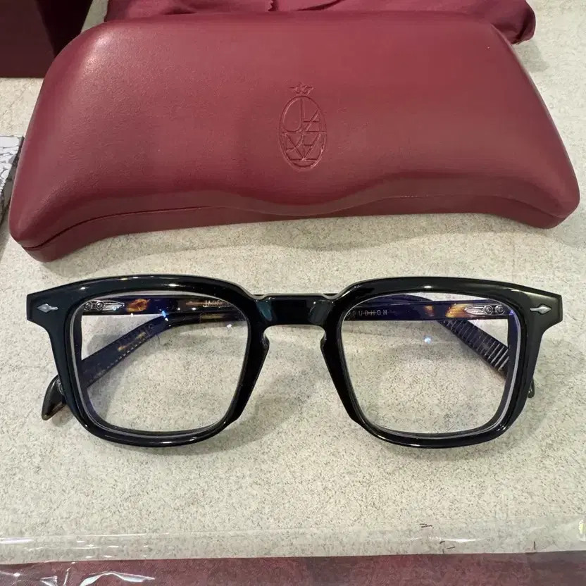 Jacquemus Prourdun Black Model