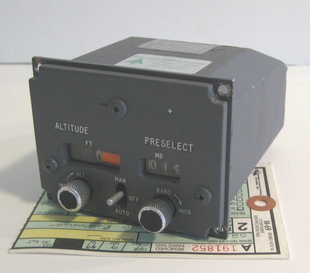 Sperry Aircraft Preselect Control Panel 2590006-101