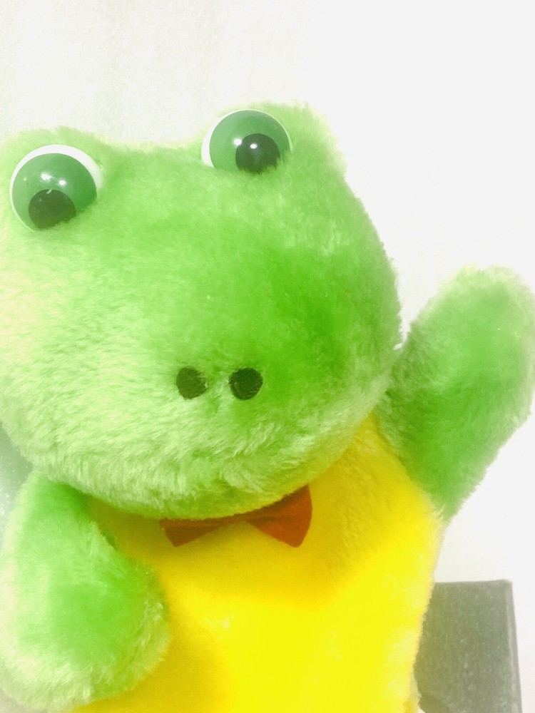 Frog Plush Puppet Bow Tie 9” Green Plushpups