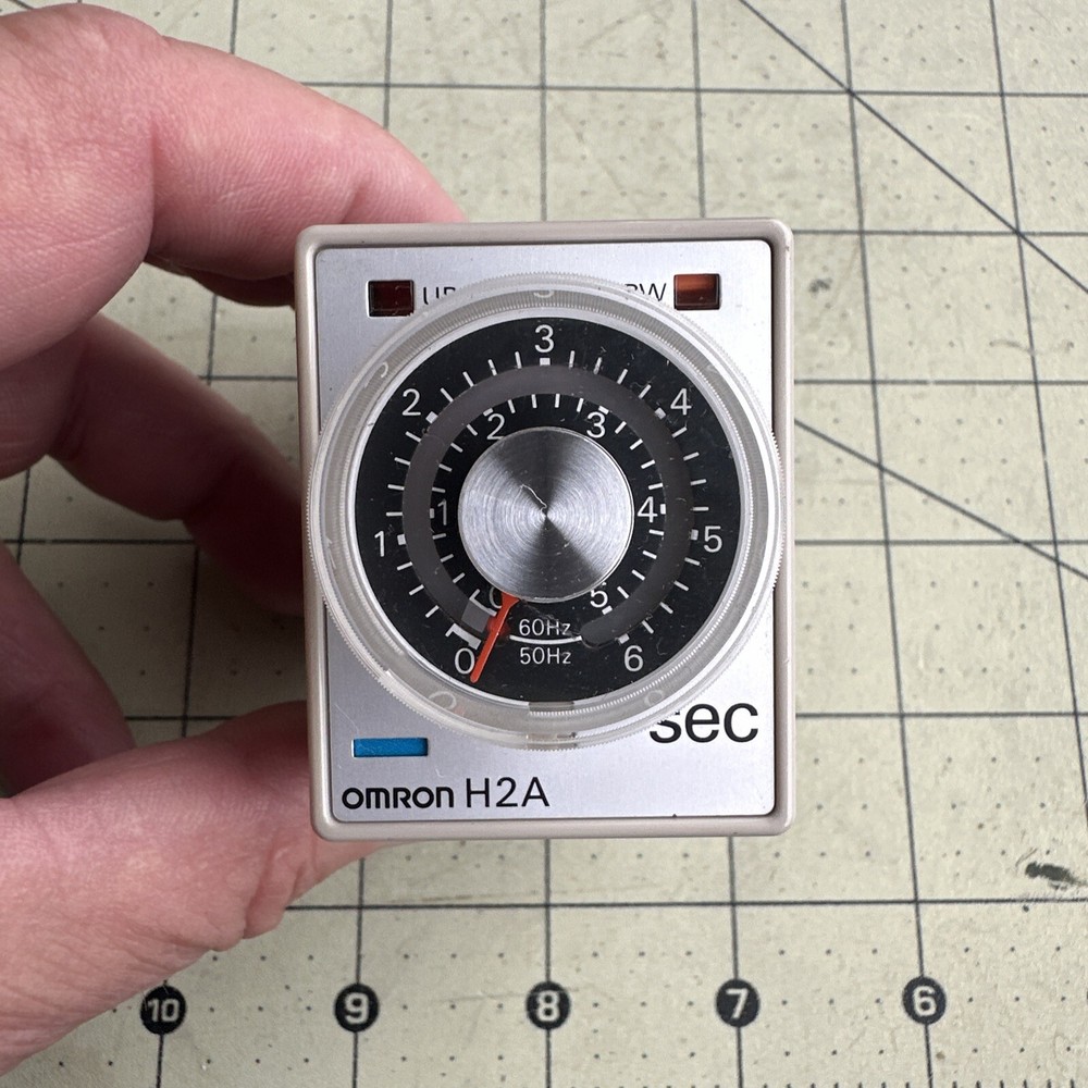 OMRON H2A-7H MOTOR DRIVEN TIMER 0-6 Seconds 50/60 Hz