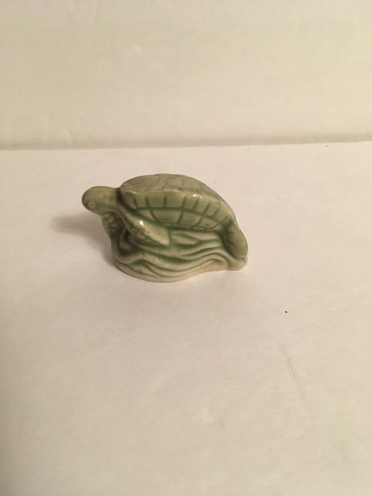 Wade Whimsies Sea Turtle Figurine