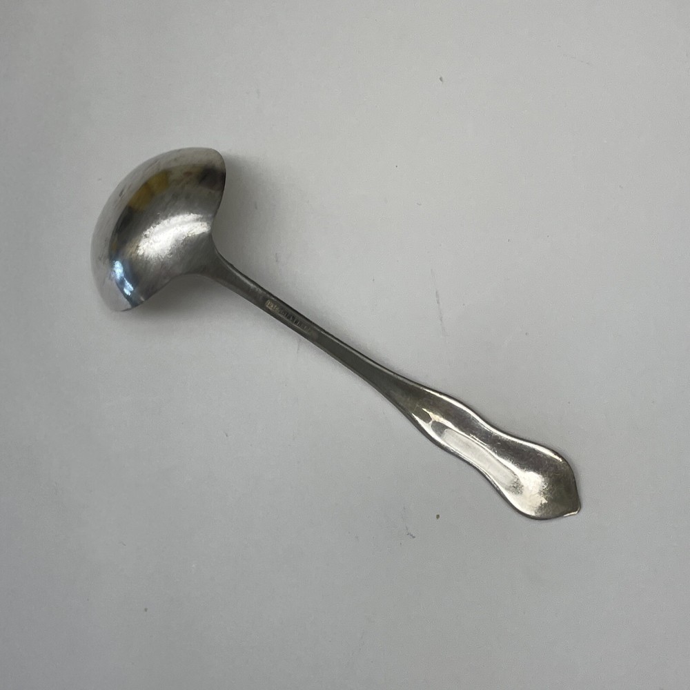 Antique 5.5” U.S. Silver Co Gravy Ladle Silverplate Scroll Pattern