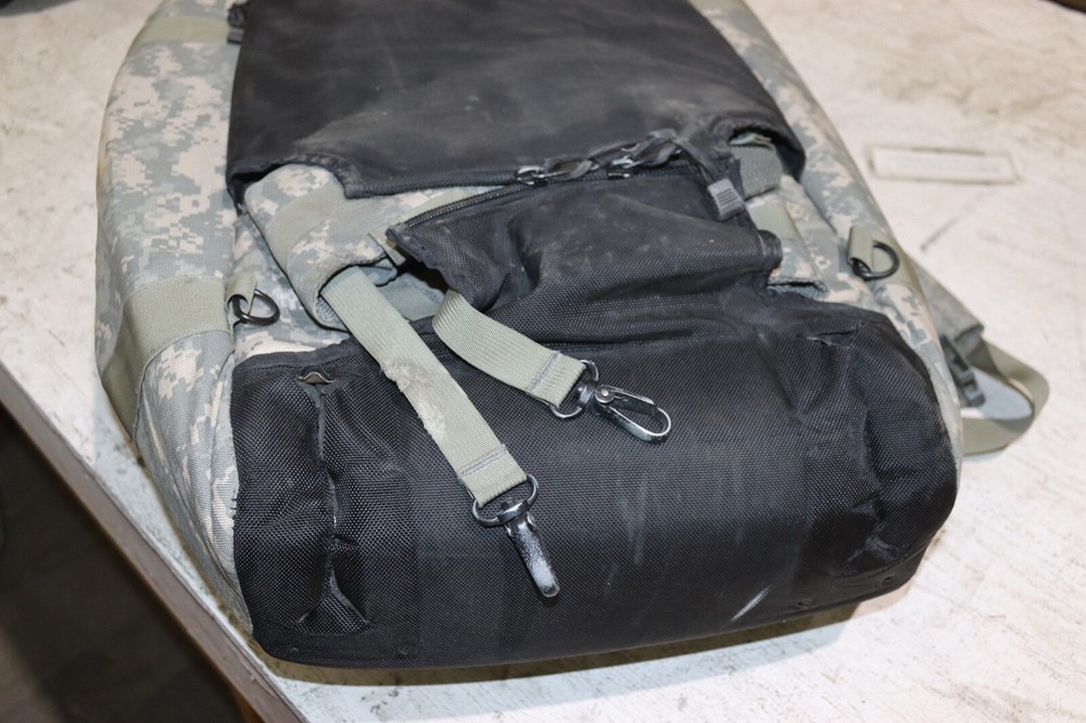 Thin Air Gear Defender Deployment Rolling Duffle Bag Backpack CAMO