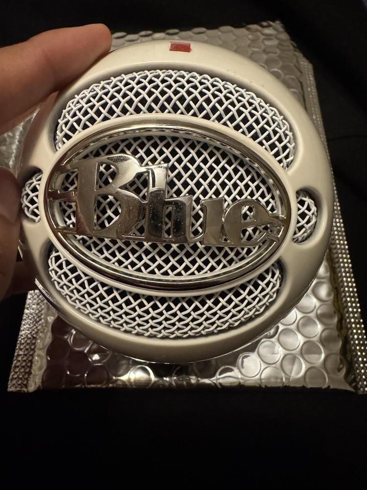 Blue Snowball USB Condenser Microphone White USB Model with Cable