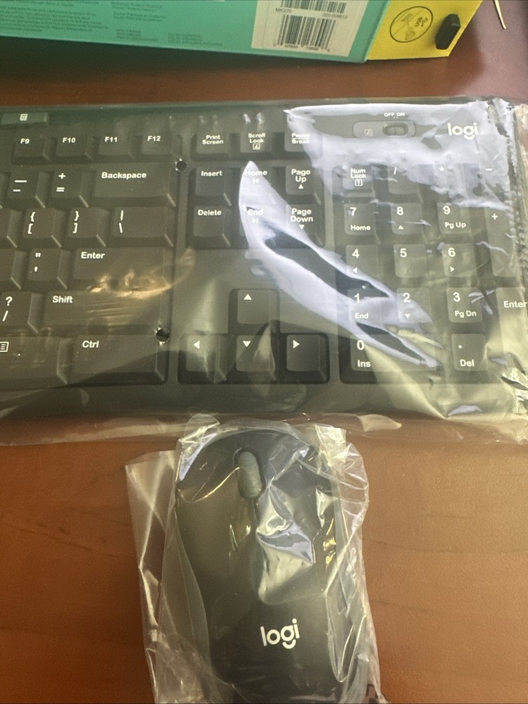 Wireless Keyboard and Mouse Combo Logitech MK270 Open Box