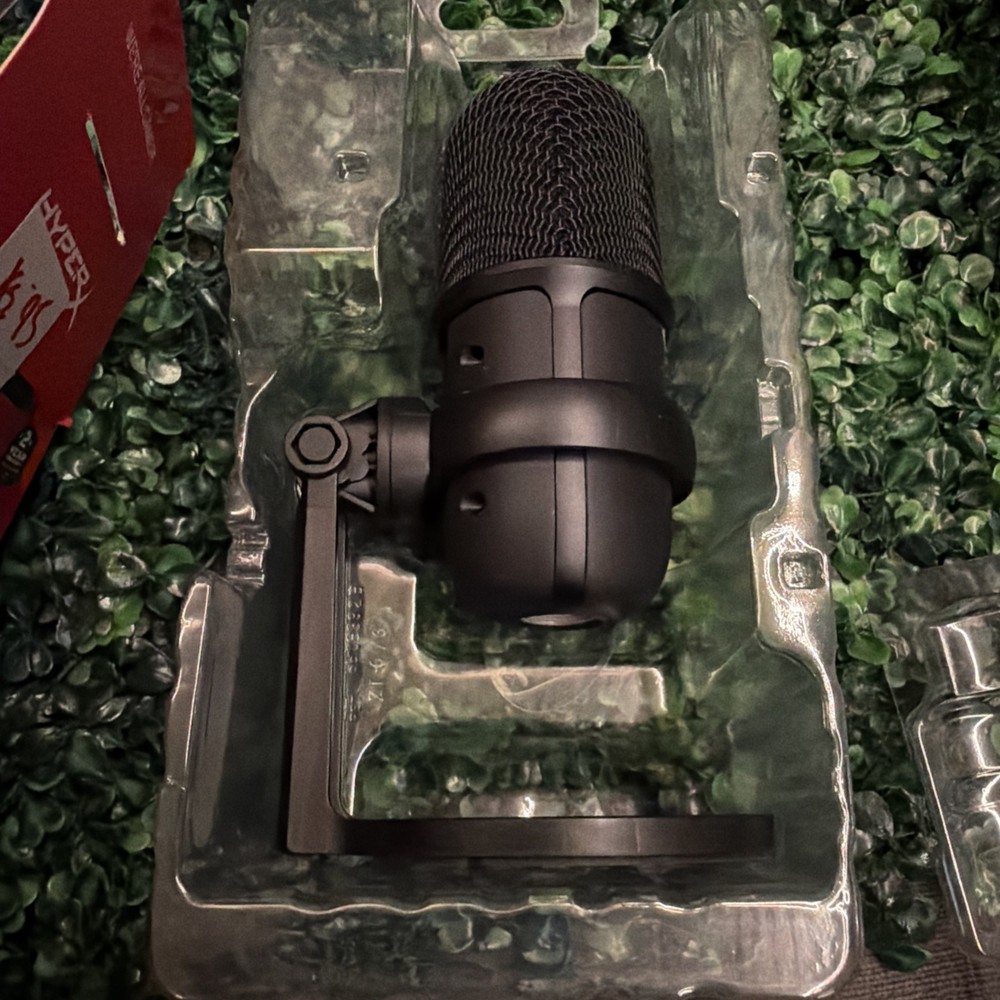 HyperX SoloCast – USB Condenser Gaming Microphone, for PC, PS4, PS5 and Mac