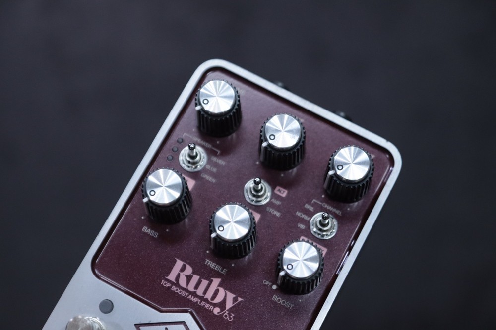 Universal Audio Ruby '63 Top Boost Amplifier UAFX Dual-Engine Effect Pedal w/Box