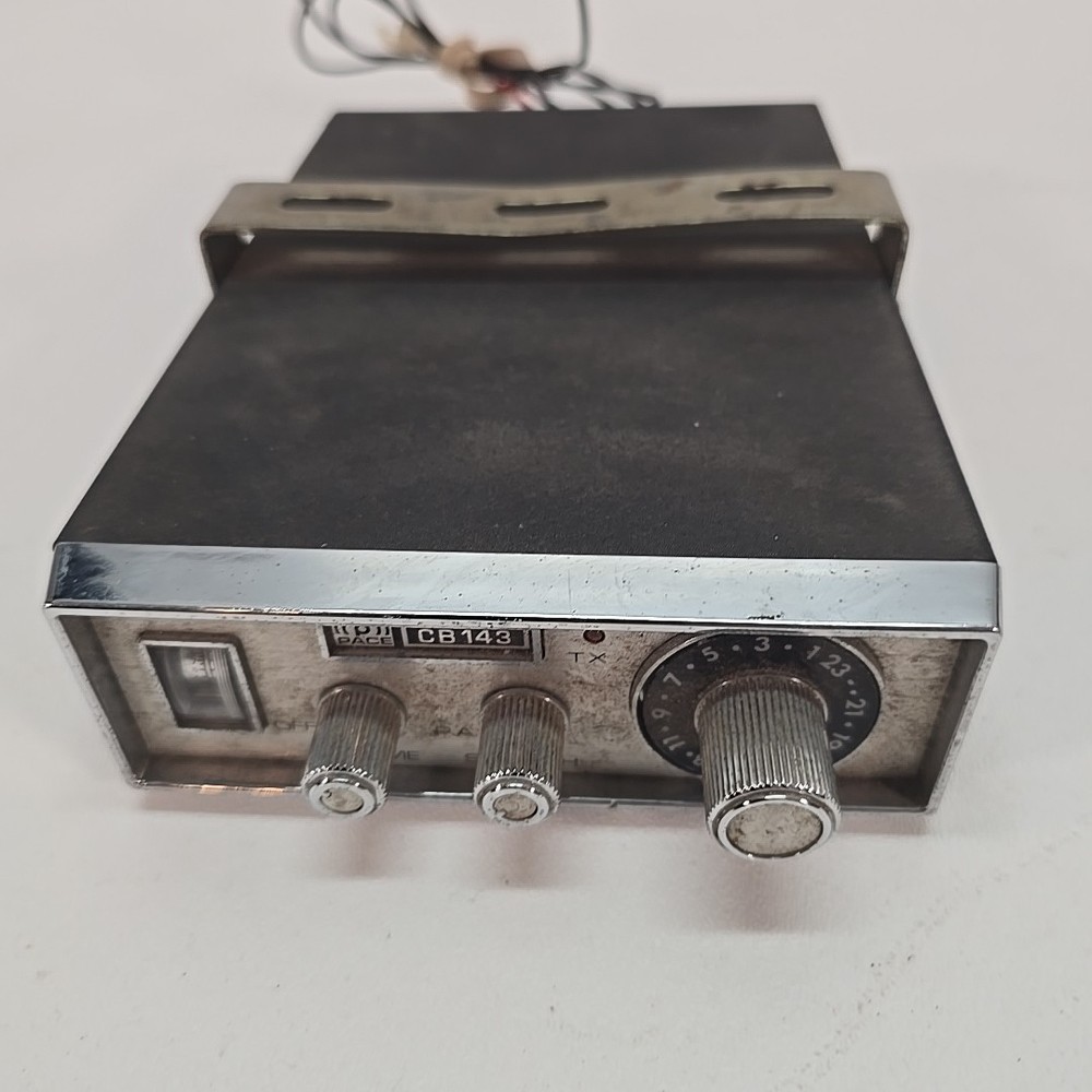 Vintage Pace model CB143 23CH CB Radio Transceiver Untested