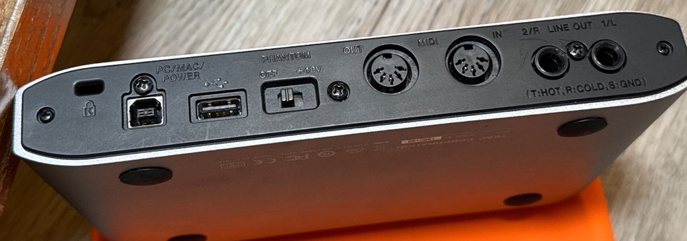 TASCAM iXR Mobile Audio Interface iXR ForiPad MacOS & Windows