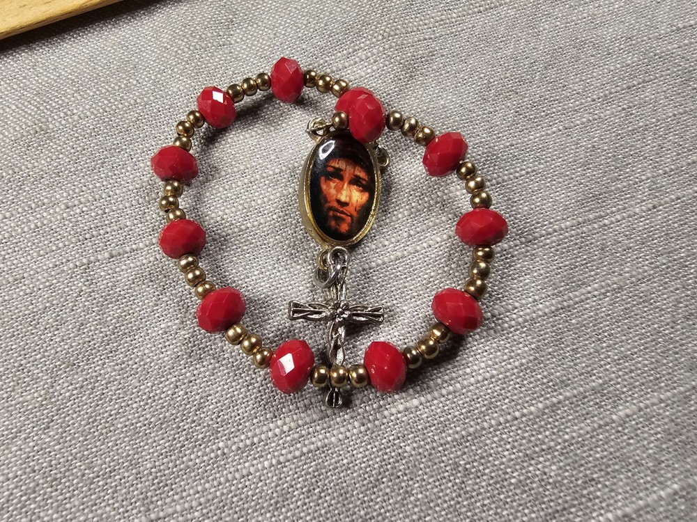 Beautiful Rosary Chaplet Face Of Christ Red Beads Christian Religious Gift C89