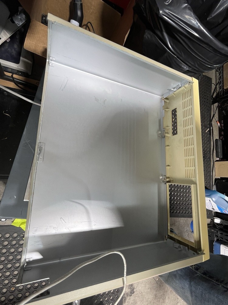 DTK COMPUTER SHO TRONICS TURBO JET 88-10 DATA-1000 CLONE COMPUTER