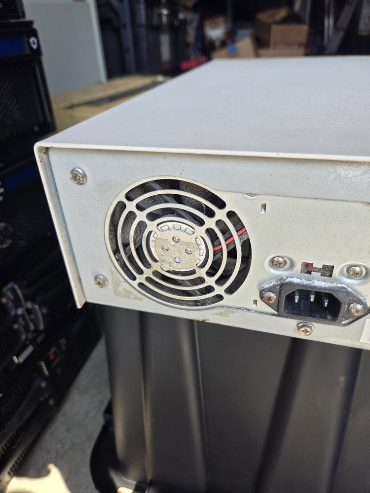 Compaq Presario Computer 7212 Vintage 90s Desktop Computer Powers On UNTESTED