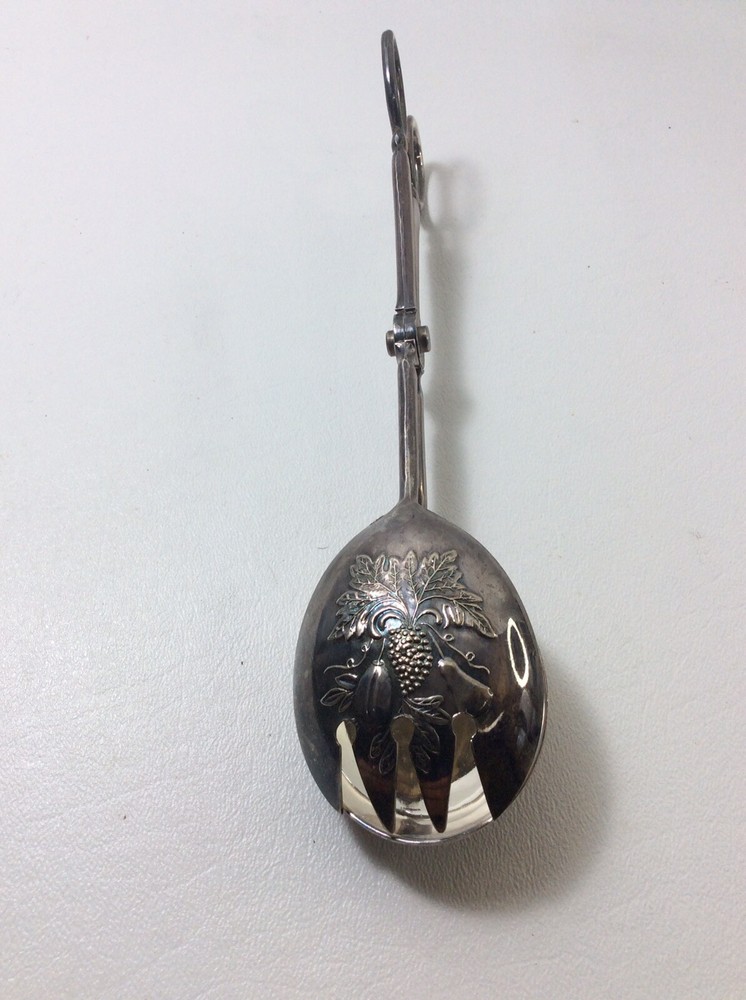 VTG Erles 1779 Silverplated Salad Server Tongs Grape Vine Embossed Made In Italy