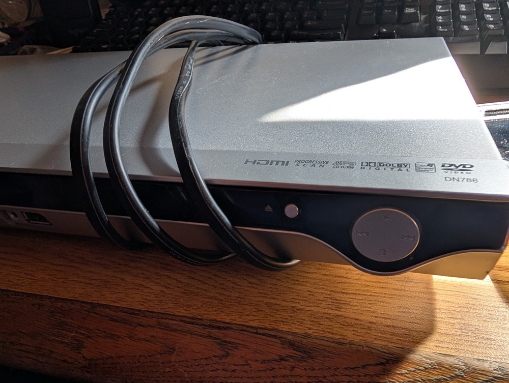 LG DN788 DVD Player USB media host no remote