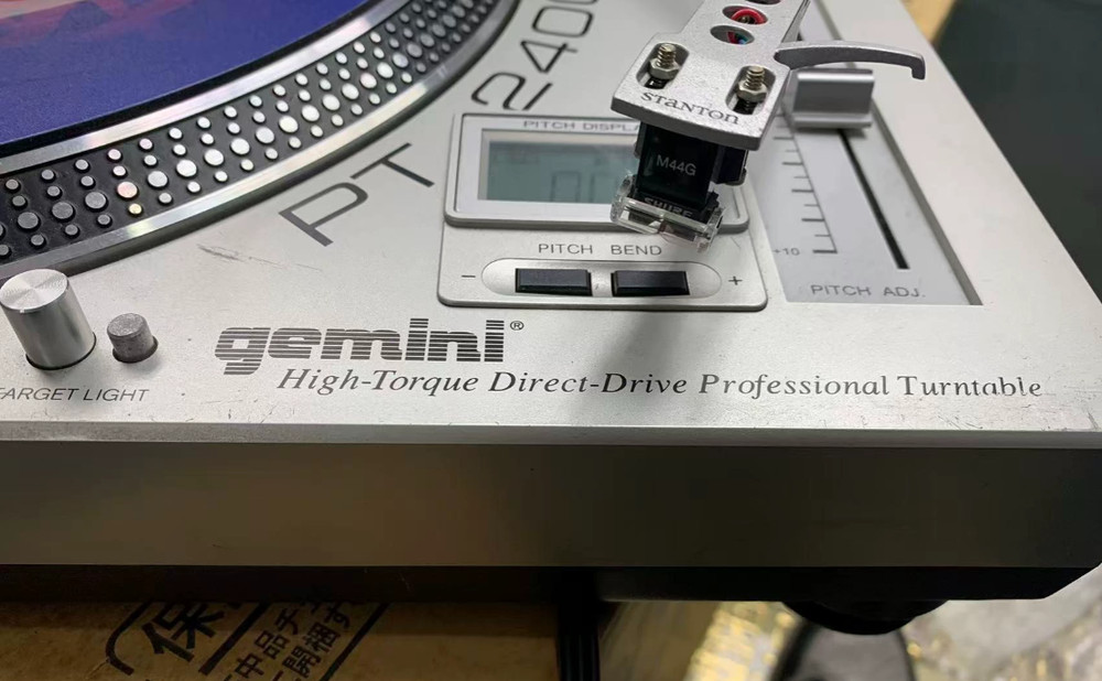 1pcs Gemini PT-2400 dj turntable